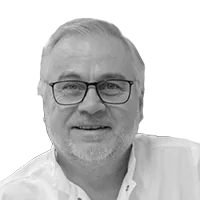 MR Dr. Robert Kralicek
